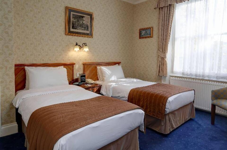 Best Western Swiss Cottage Hotel 1
