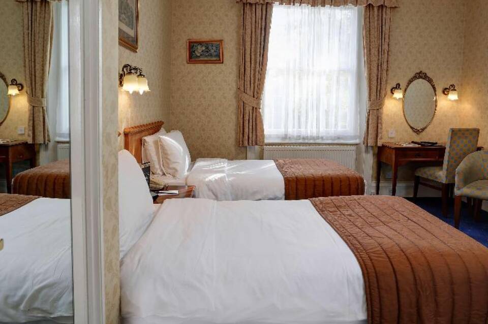 Best Western Swiss Cottage Hotel 2