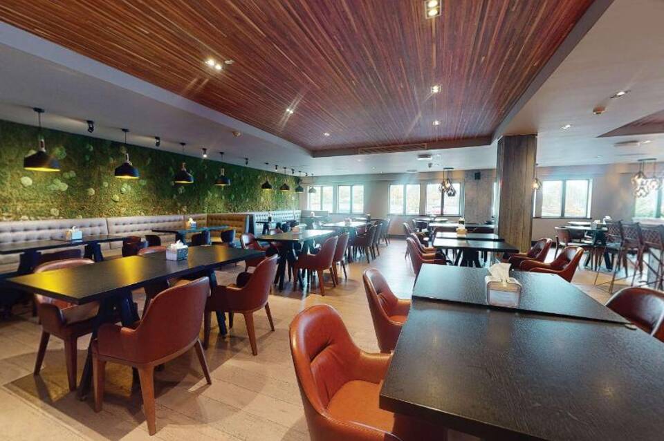 Village Hotel Birmingham Dudley 4