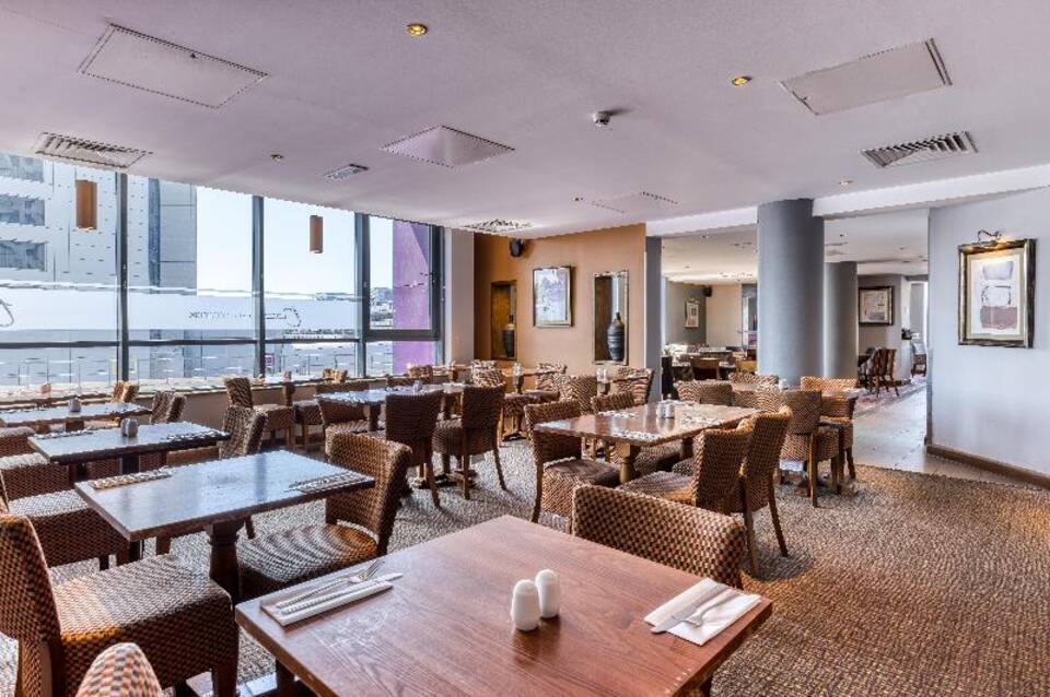 Premier Inn London Gatwick Airport North Terminal Hotel 2