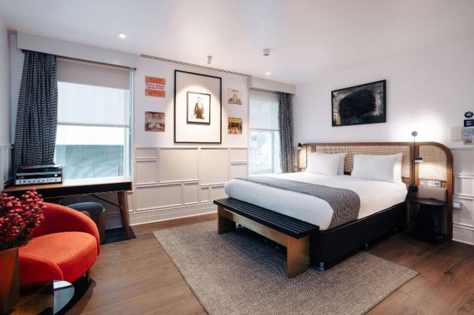 Leicester House 4