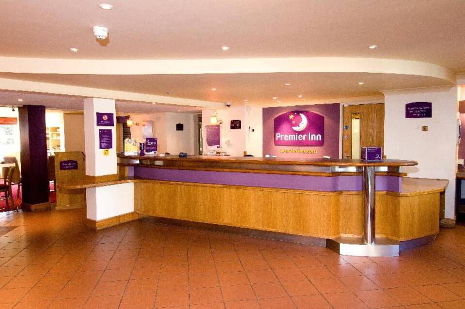 Premier Inn Birmingham South Hall Green 2