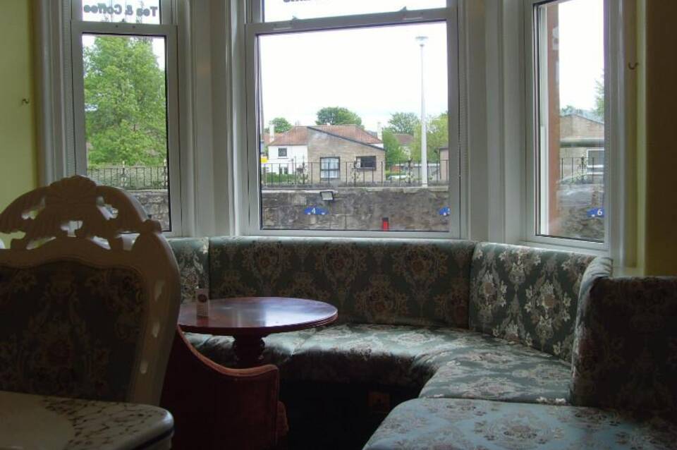 Twin Lions Hotel 2