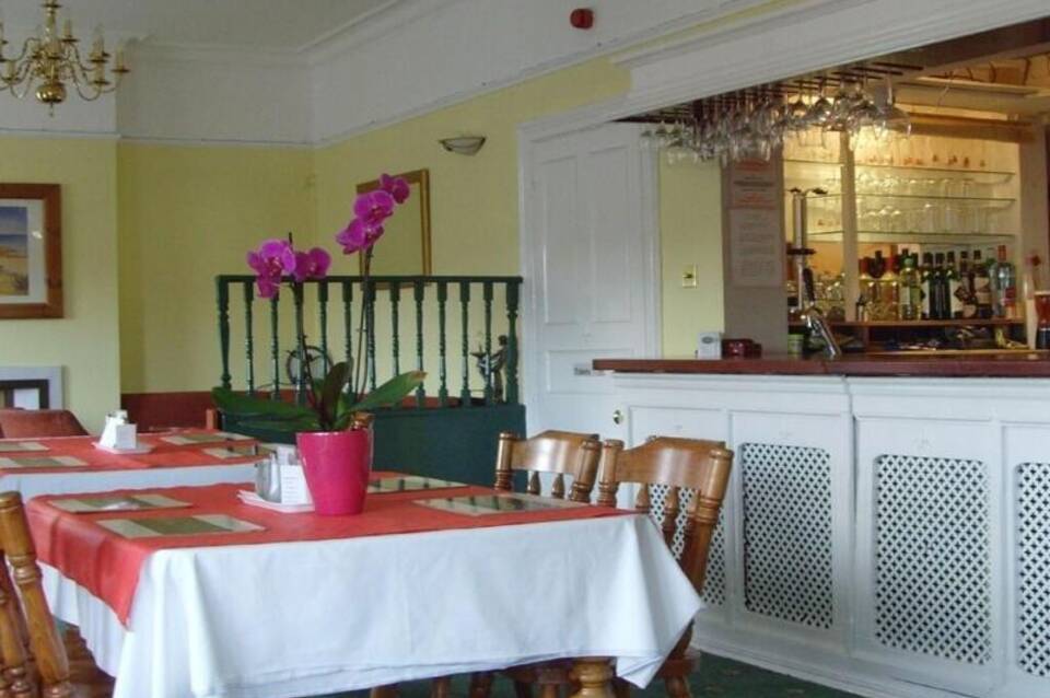 Twin Lions Hotel 5