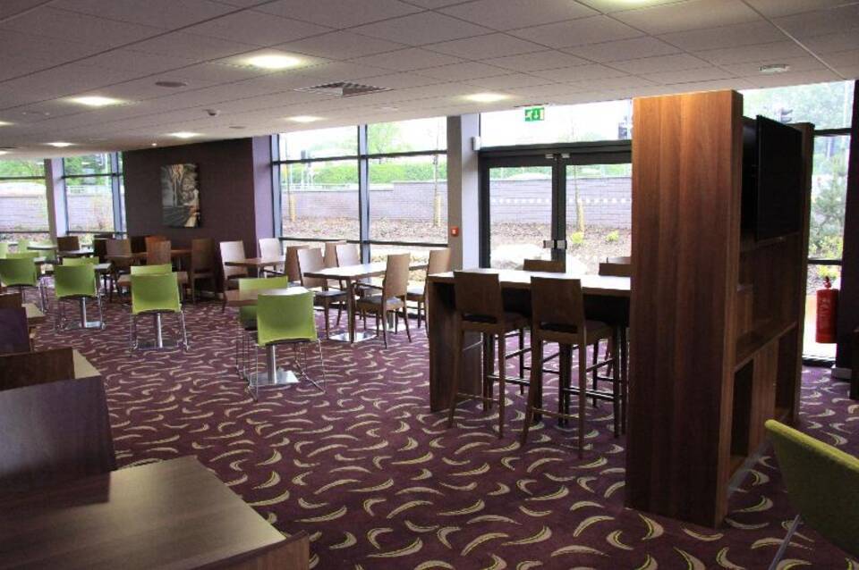 Holiday Inn Express Dunstable 3