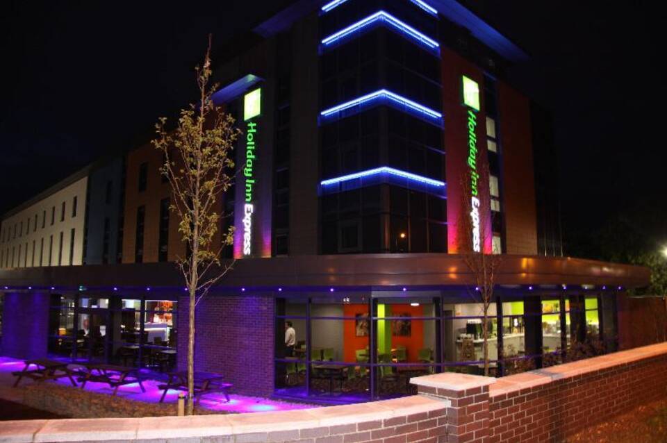 Holiday Inn Express Dunstable 5