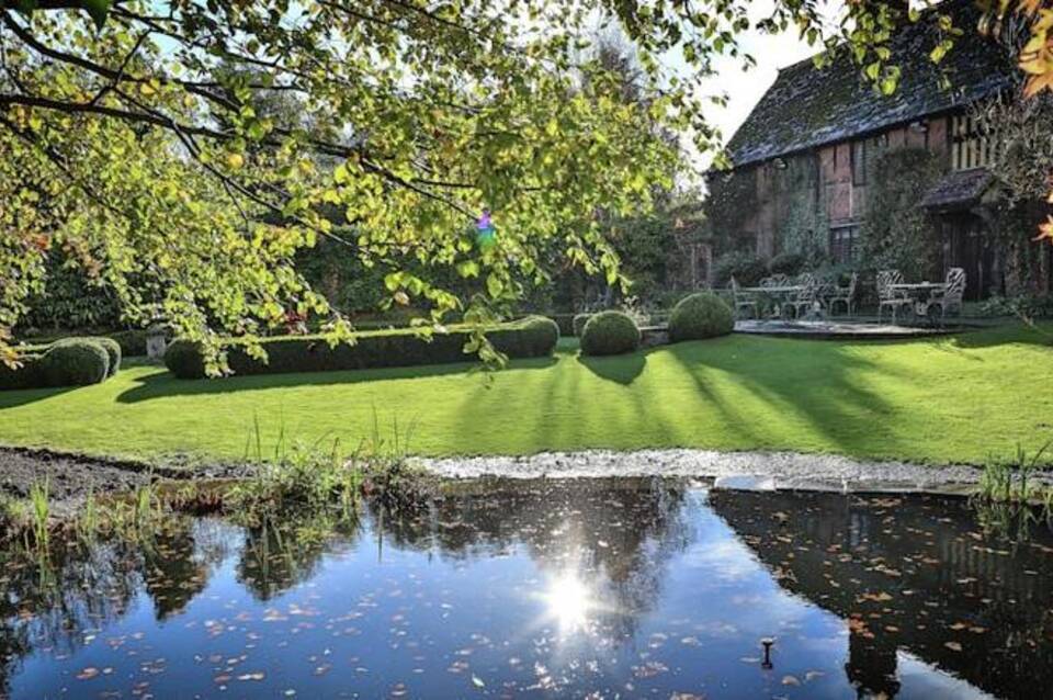 Langshott Manor 3