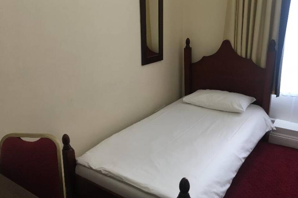 Islington Inn  5