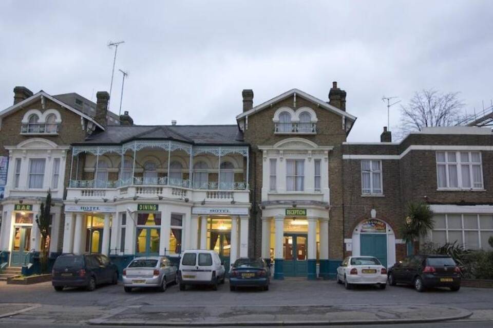 The Bridge Park Hotel 2