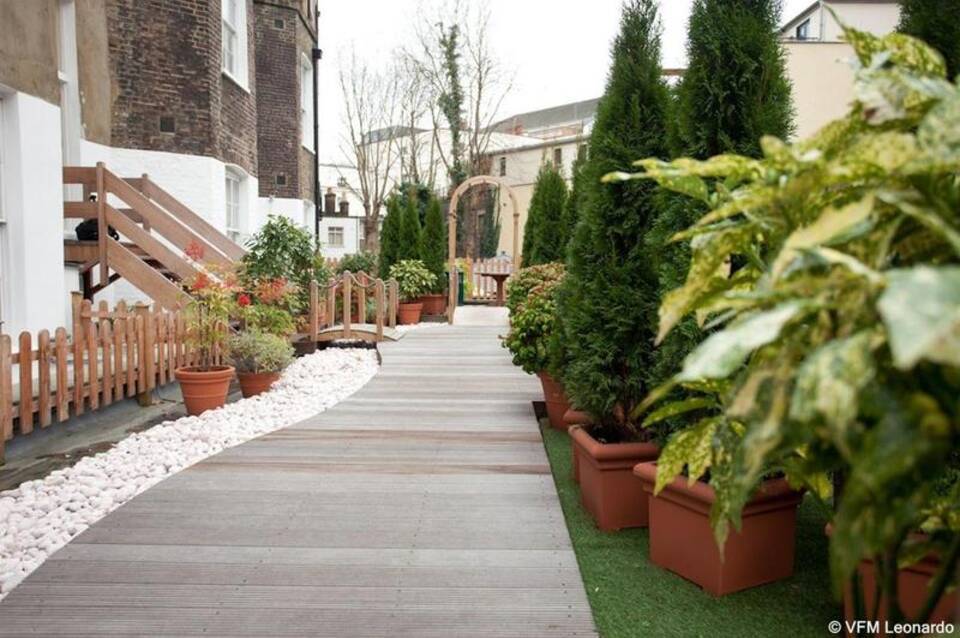 Studios 2 Let Serviced Apartments 4