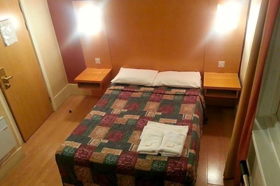 Berkeley Court Hotel London 3