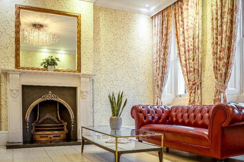 Athena Hotel 4