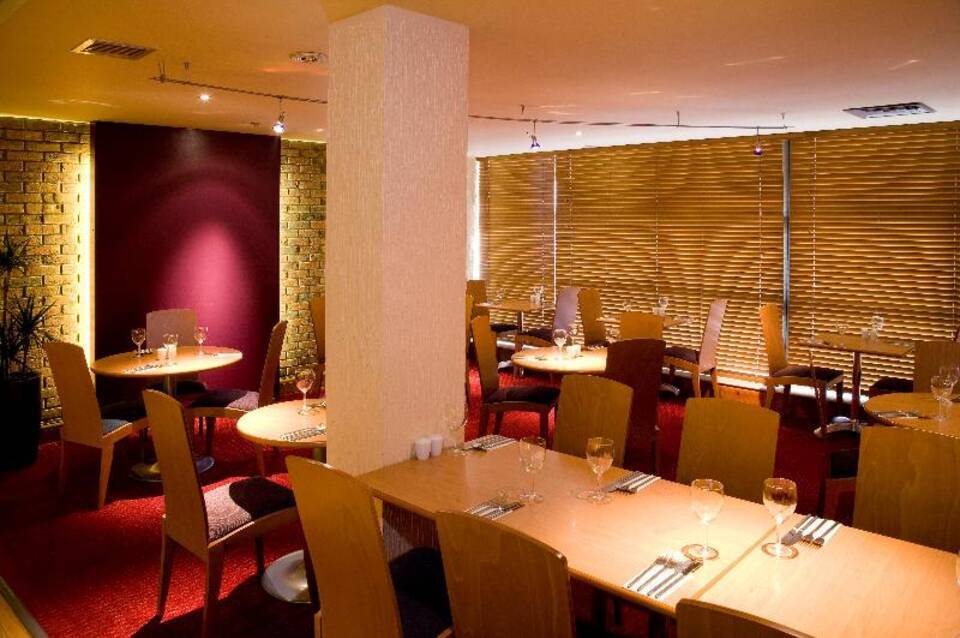 Premier Inn London Kew Bridge 2