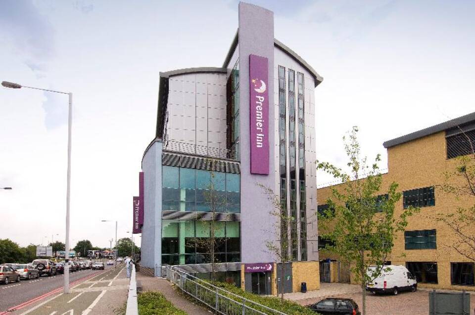 Premier Inn London Wimbledon South 4