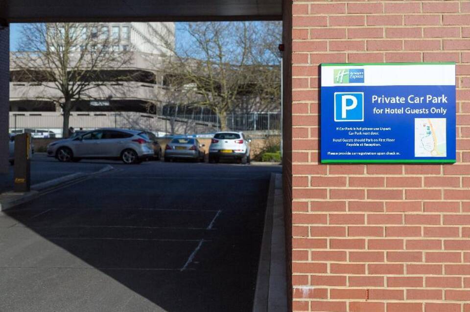 Holiday inn Express Harlow 4