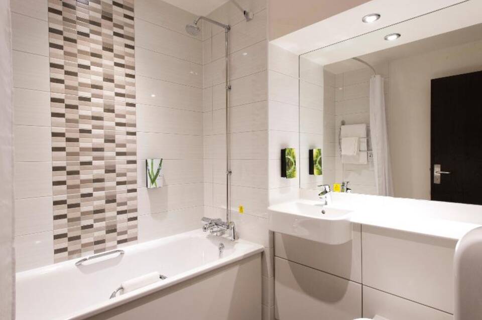 Premier Inn London Wembley Stadium Hotel 1
