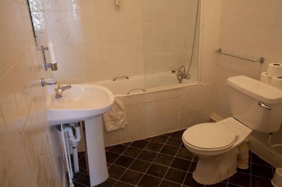 Rose Court Marble Arch 3