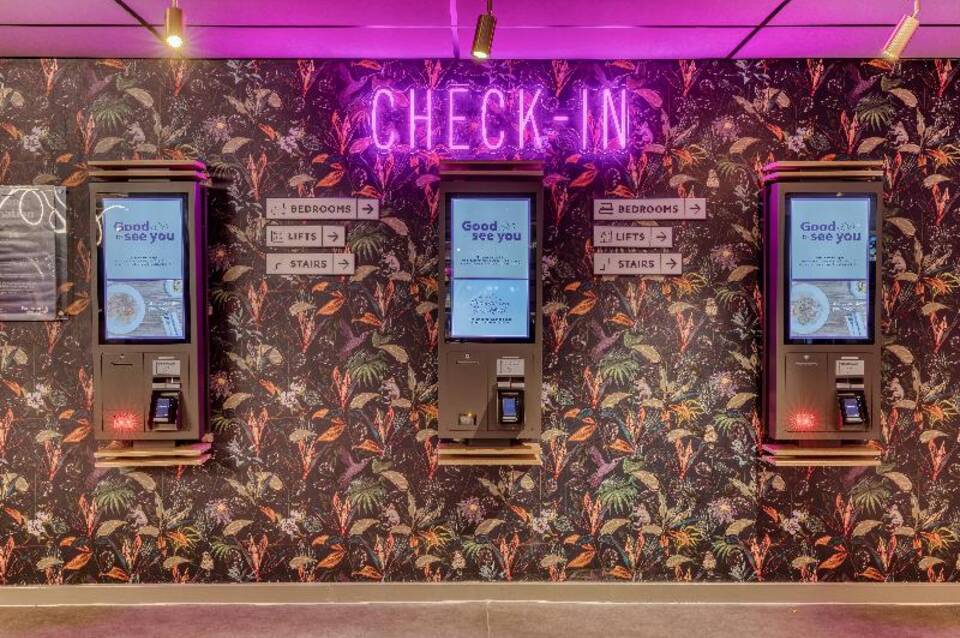 Premier Inn Manchester Trafford Centre West 2