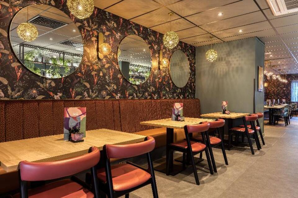 Premier Inn Manchester Trafford Centre West 5