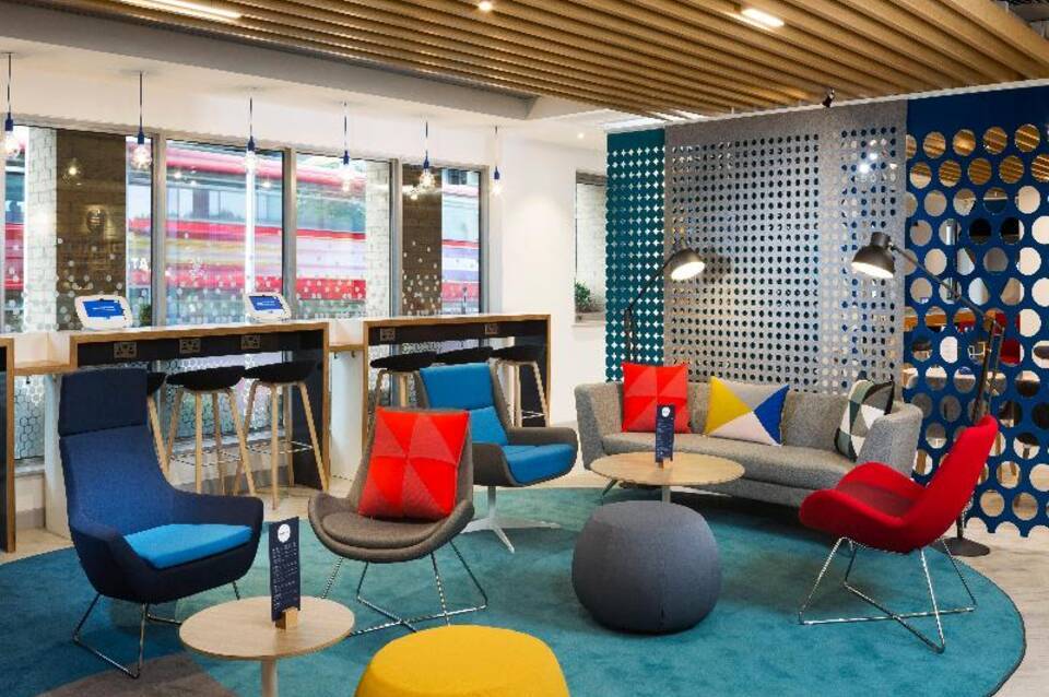 Holiday Inn Express London - Park Royal 2