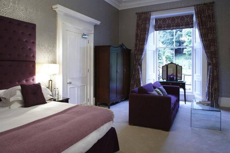24 Royal Terrace Hotel 1