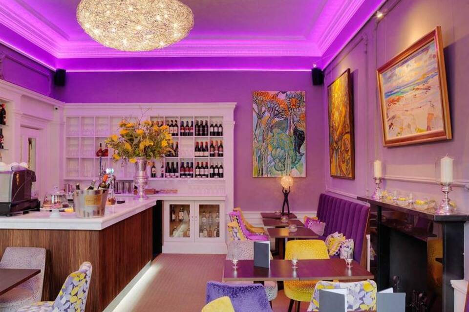 24 Royal Terrace Hotel 2