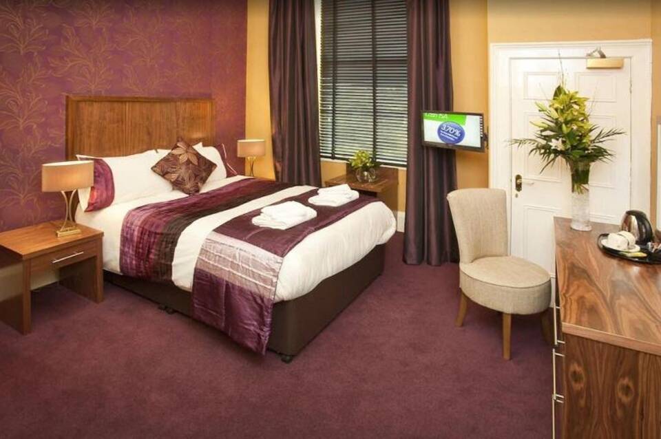 New Town Hotel 2