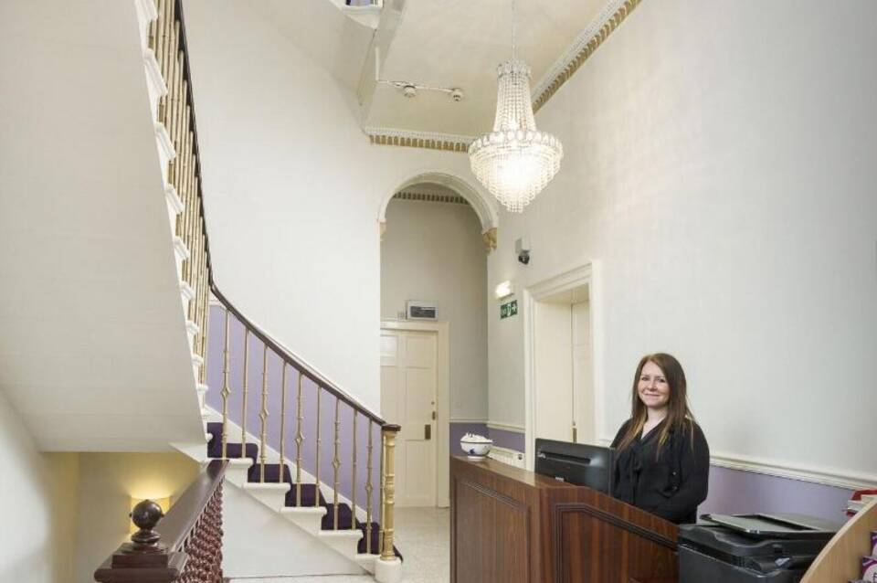 New Town Hotel 5