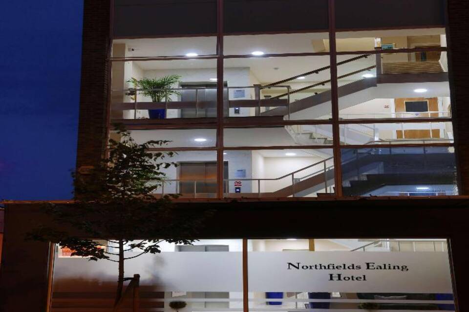 Best Western Northfields Ealing Hotel 1