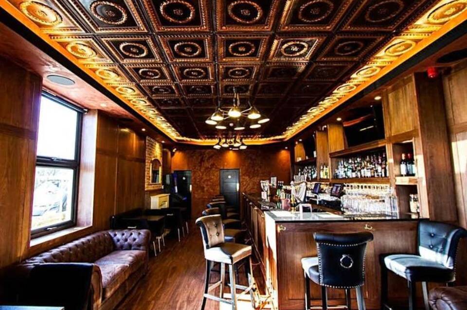 The Hadley Hotel 5