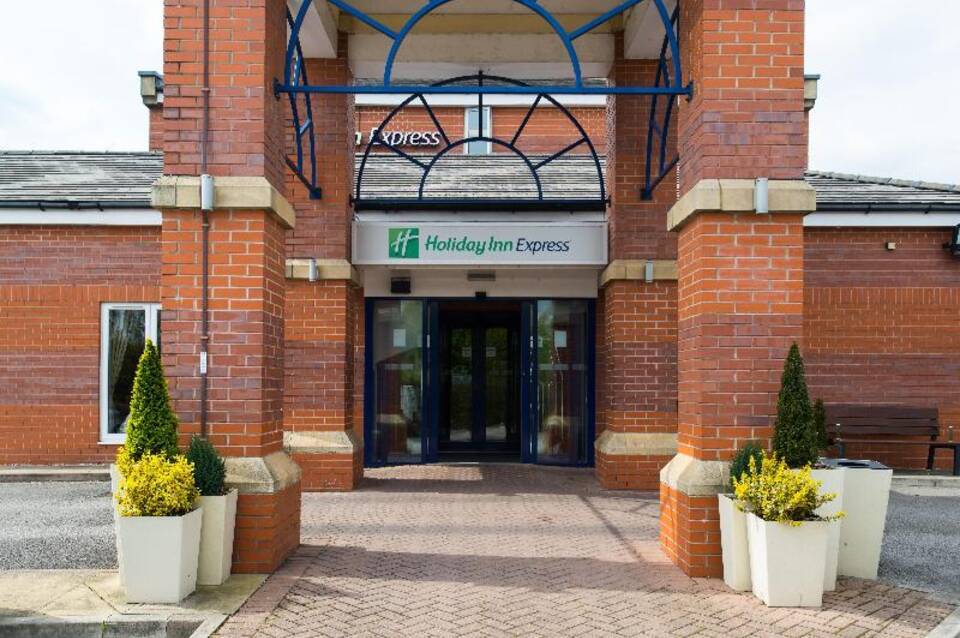 Holiday Inn Express Manchester - East 4