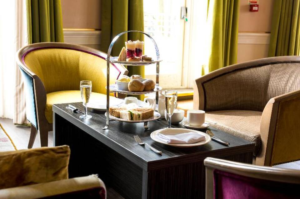 The Bromley Court Hotel 5