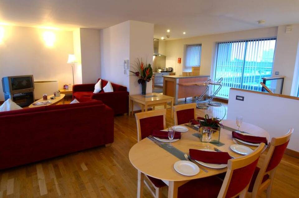 The Place Aparthotel 5