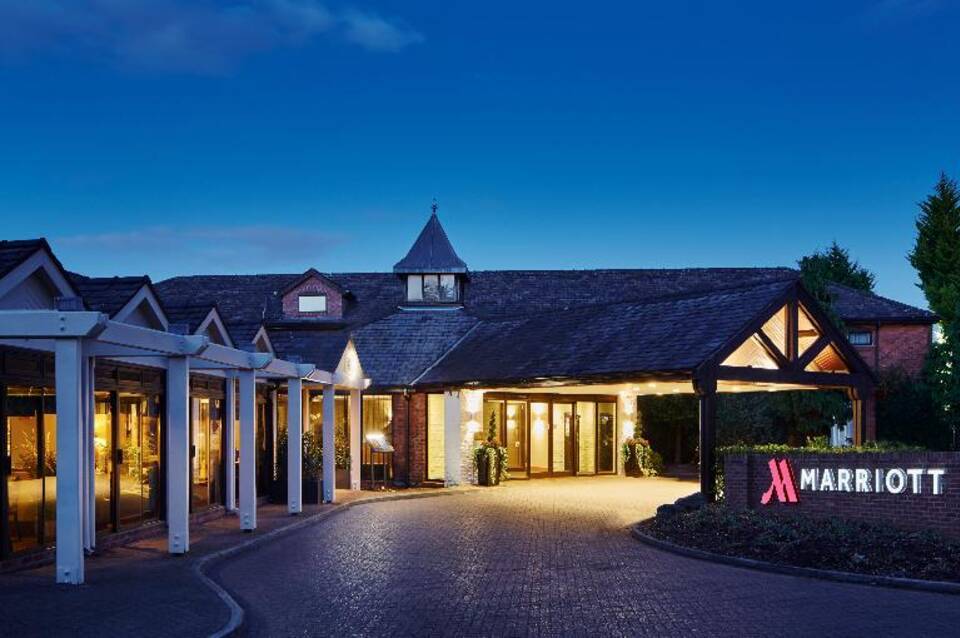 Delta Hotels Manchester Airport 1