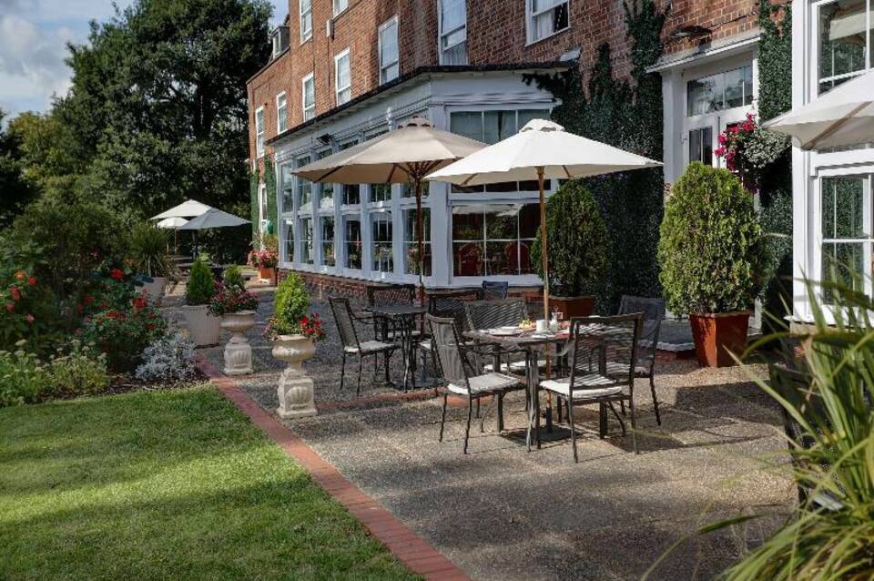 Best Western Welwyn Garden City Homestead Court Hotel 1