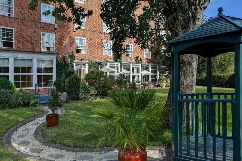 Best Western Welwyn Garden City Homestead Court Hotel 2