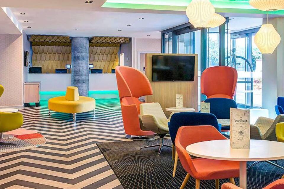 ibis Styles London Heathrow Airport 1