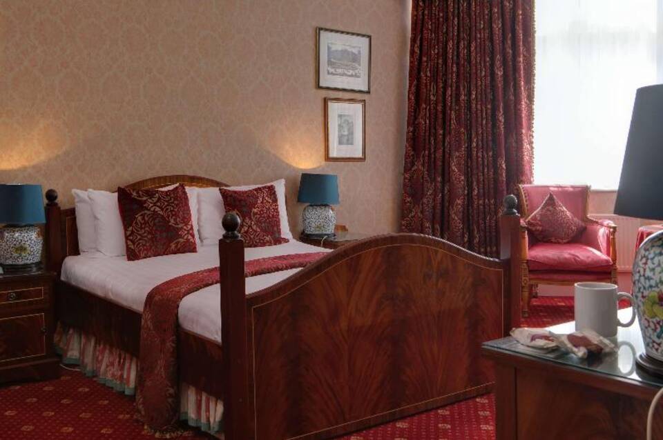 Best Western Plus Grim’s Dyke Hotel 2