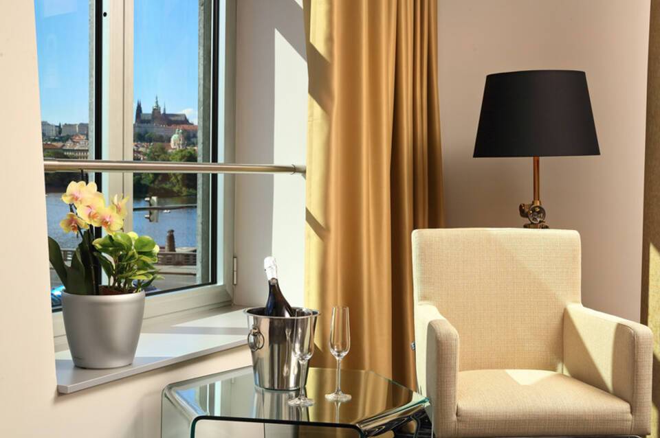 Dancing House Hotel 1
