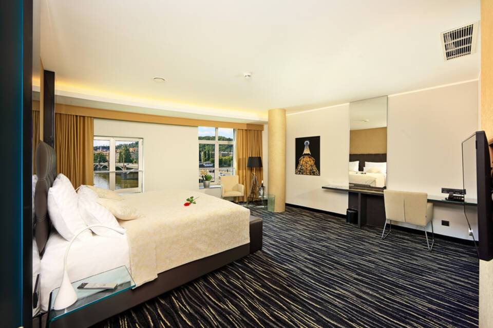 Dancing House Hotel 2