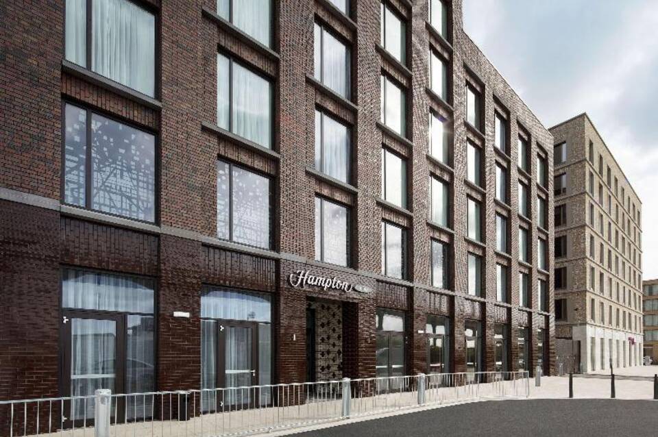 Hampton by Hilton London Docklands 1