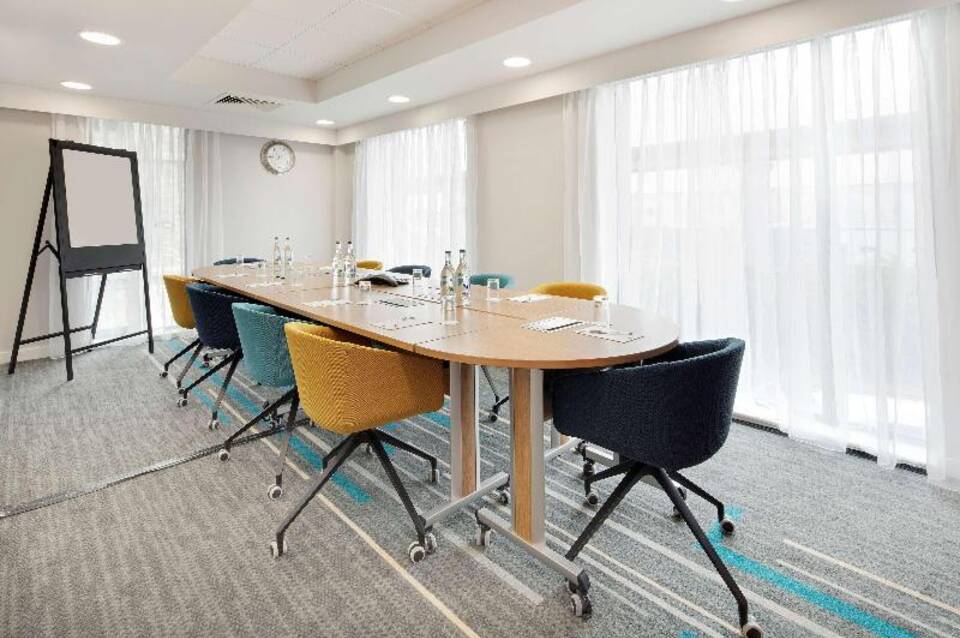 Hampton by Hilton London Docklands 5