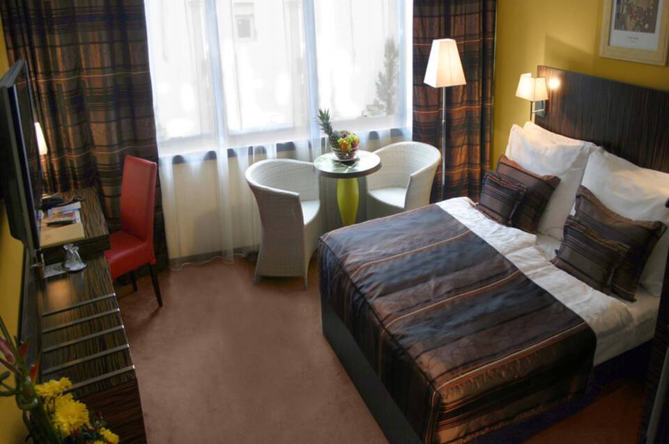 EA Hotel Crystal Palace 1