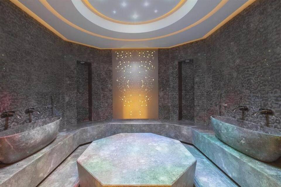 Excelsior Hotel Gallia, a Luxury Collection Hotel 3