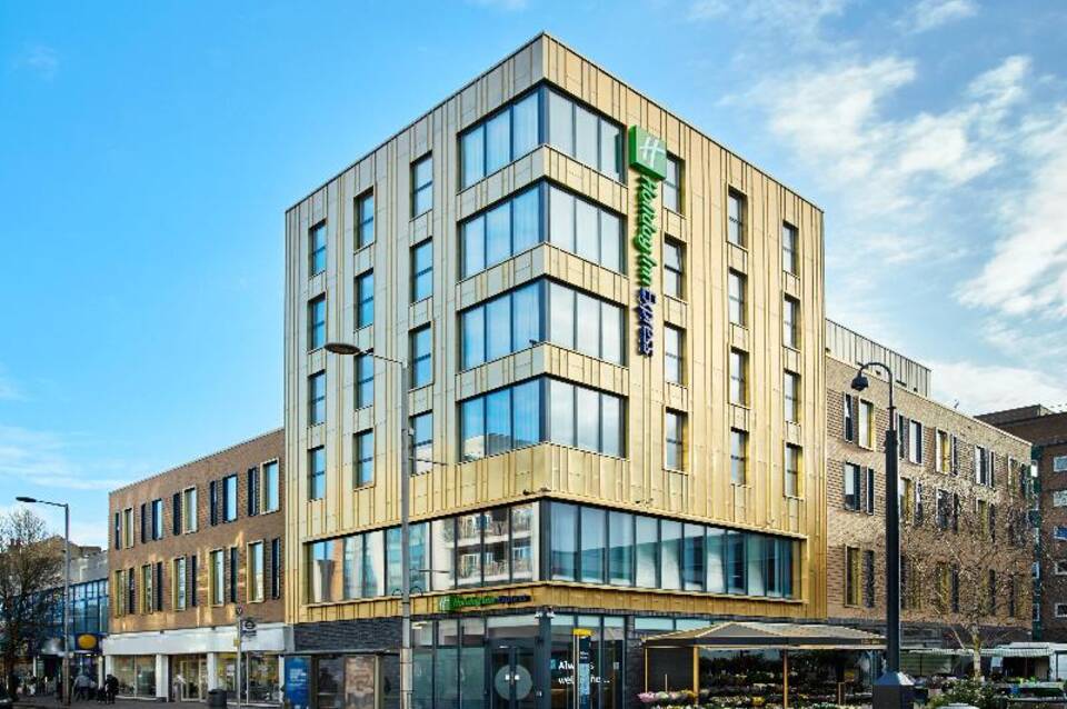 Holiday Inn Express London - Ealing 3