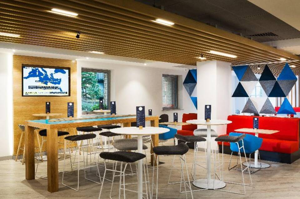 Holiday Inn Express London - Ealing 4