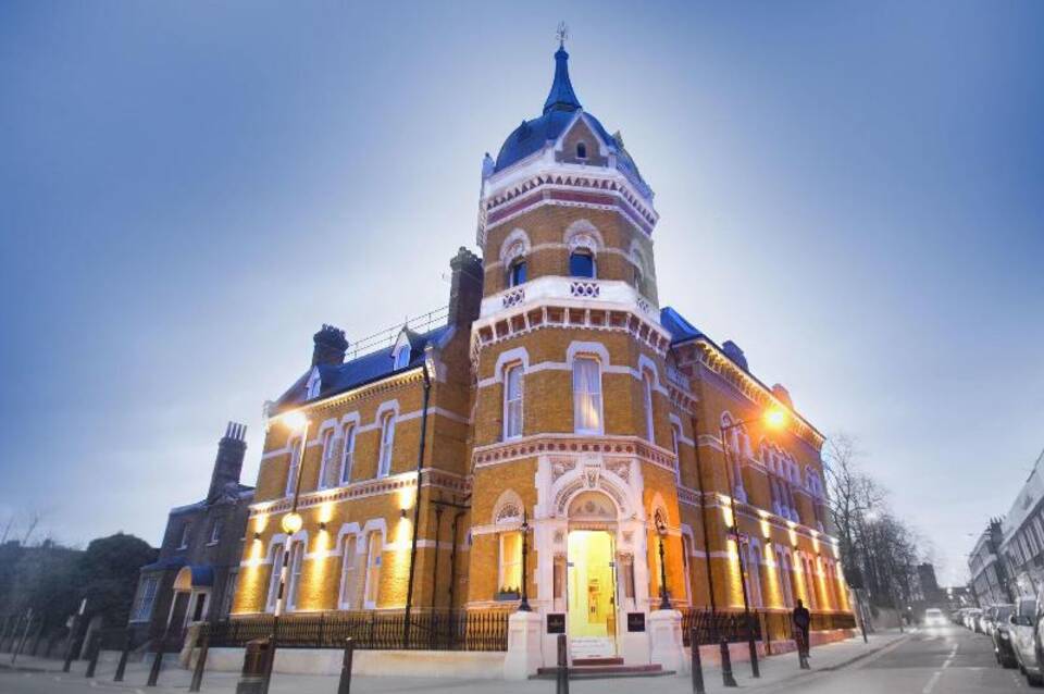 Lansbury Heritage Hotel 4
