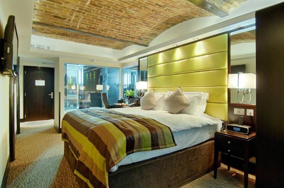 Montcalm Mayfair, Autograph Collection 5