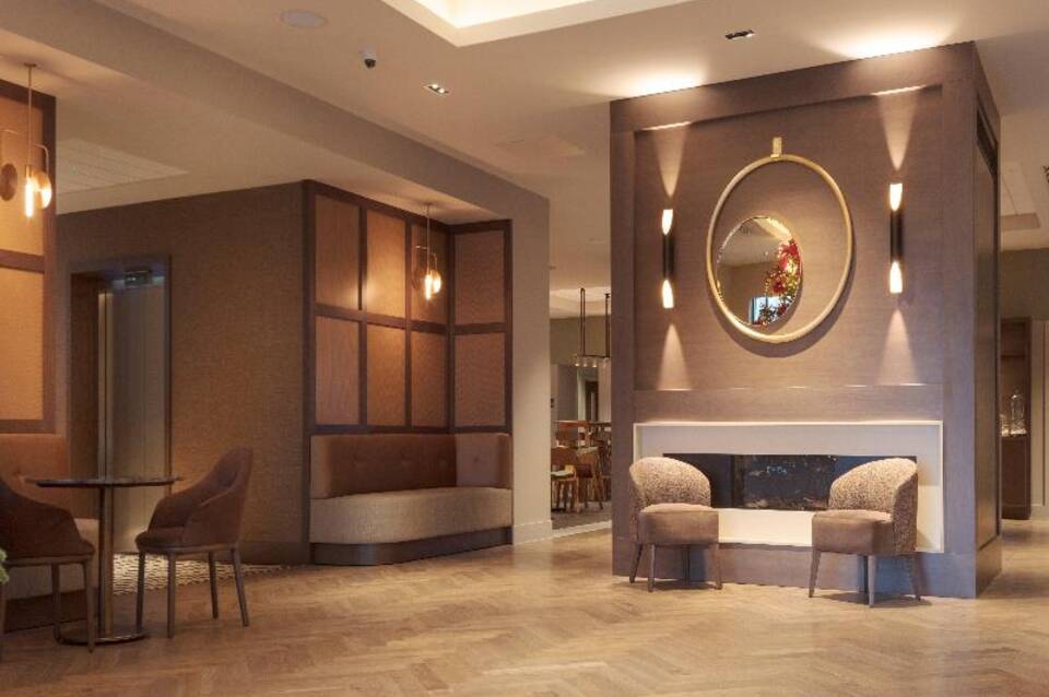 Staybridge Suites London - Heathrow Bath Road 2