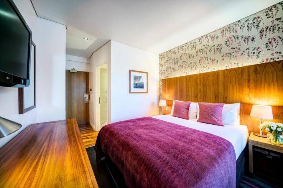 Four Points by Sheraton Edinburgh 1